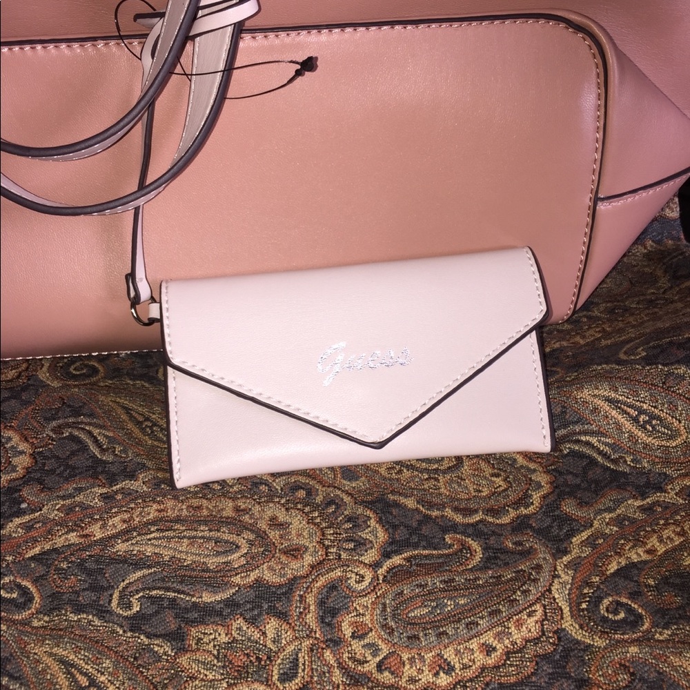 Guess Large Tote last one left ! - Picture 6 of 7
